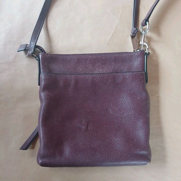 Marc Jacobs Womens Burgundy Pebbled Leather Crossbody Bag 9" X 9" - Picture 5 of 10